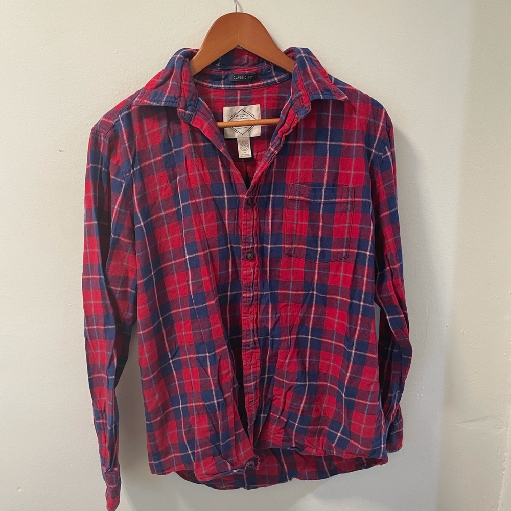 St. John’s Bay Red & Blue Flannel Button Up Shirt